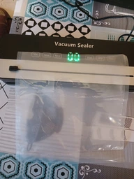 Вакууматор побутовий Vacuum Sealer для продуктів – кухонний вакуумний пакувальник для дому фото від покупців 1