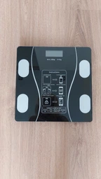 Ваги підлогові смарт розумні скляні для дому Scale one Black електронні фітнес Bluetooth з додатком для смартфона 180 кг білі фото від покупців 7
