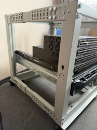 Серверная стойка Lanberg Open Rack 19" 12U 600x600-1100 Grey (OR01-6112-S) фото от покупателей 2
