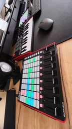 MIDI клавиатура Akai APC Mini mk2 для Ableton Live (0694318025604)