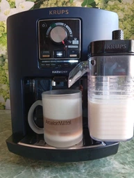 Кофемашина Krups Intensity Milk EA5028E0