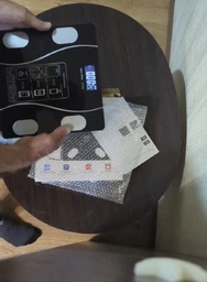 Ваги підлогові смарт розумні скляні для дому Scale one Black електронні фітнес Bluetooth з додатком для смартфона 180 кг рожеві фото від покупців 3