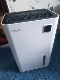 Осушувач повітря EvoAir OptiDry 20 20л/24год датчик вологості функція пам'яті сушіння одягу резервуар 2л цифровий дисплей білий фото від покупців 12