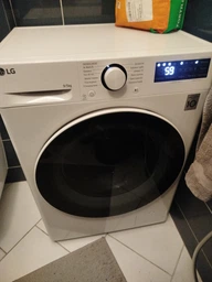 Прально-сушильна машина LG F2R5FG0W фронтальна, 9(5)кг, 1200, А, 48см, дисплей, пара, інвертор, білий