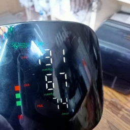 Тонометр автоматичний електронний на зап’ястя з футляром Intelli System, акумуляторний цифровий прилад для вимірювання артеріального тиску та пульсу з дисплеєм і пам’яттю вимірювань, USB-зарядка Чорний, S-979 фото від покупців 1