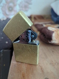 Запальничка Zippo Regular Street Brass 48267
