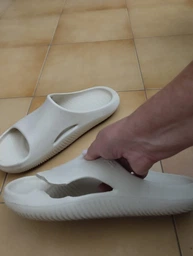 Шльопанці Crocs Mellow Slide 44 р 28.4-29 см Чорні 208392-M11/W13 Black фото від покупців 1