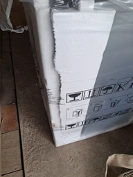 Посудомийна машина Hotpoint Ariston HI5020WEF
