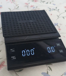 Электронные весы с таймером 0.1–5000 г, сенсорные, LCD-дисплей, функция TARE + силиконовый коврик фото от покупателей 8