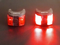 Мигалка велосипедна (Greys) силікон, роб. до 140год, 2хLEDs 0,5W, вологозах, 2XCR2032, 3 реж. роботи GR13100