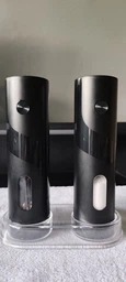 Набор из 2 электрических мельниц для специй с подсветкой и подставкой Electric Grinder SET для измельчения соли и перца, черный фото от покупателей 1