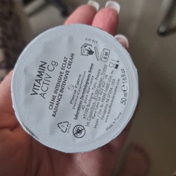 Крем для лица Avène Vitamin Activ Cg Radiance Intensive Eco-Refill Illuminating 50 мл (3282770393514) фото от покупателей 1