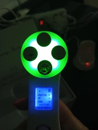 Мікрострумовий масажер для обличчя та шиї RF & EMS Beaty Instrument з мікротоками 9 режимів ліфтинг LPG та тонус шкіри для омолодження з мікрострумами електричний акумуляторний фото від покупців 2