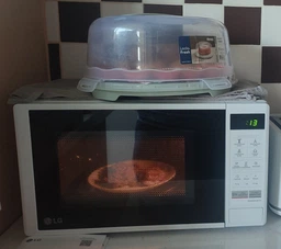 Мікрохвильова піч LG MS-2042DY