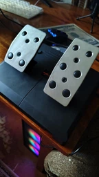 Набор PXN V900 GEN2 игровое рулевое колесо 900° и педали металлические для PC, PlayStation 3, PS4, Xbox One, Series X/S и Nintendo Switch фото от покупателей 3