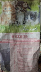 Сухий корм Carpathian Pet Food Kittens для кошенят з куркою 1,5кг