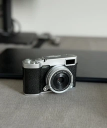 Цифровая камера M9 48 МП Full HD 1080P с поворотным экраном 180° 2.4 IPS 16× зум Type-C microSD до 512 ГБ White фото от покупателей 2