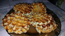 Вафельница мини Vaffle maker mini для венских и бельгийских вафель, сендвичница чёрно-красная фото от покупателей 4