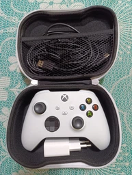 Ударопрочный защитный кейс Red для геймпадов PlayStation DualSense (PS5) / DualShock (PS4) / Xbox Series | One / Pro Controller Nintendo