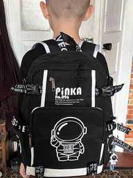 Шкільний рюкзак 39*27 см з космонавтом для хлопчика школьника початкової школи першокласника чорний дитячий портфель для хлопчиків першого 1 - 4 класу в школу + Подарунок брелок