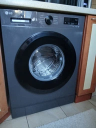LG Пральна машина фронтальна, 6.5кг, 1200, В, 44см,