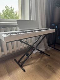 Цифровое пианино Yamaha P-225 (White) (стойка, педаль, пюпитр и блок питания) фото от покупателей 3