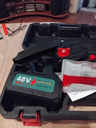 Аккумуляторная цепная пила 6 дюймов 21V с двумя аккумуляторами в кейсе фото от покупателей 4