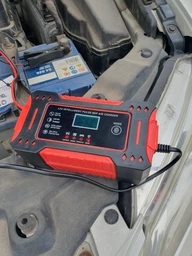 Зарядний пристрій для автомобільних акумуляторів 12V 6 A, портативна інтелектуальна зарядка для свинцево-кислотних АКБ 4–120 А·год з режимами AGM, Pulse Repair, зарядне для авто та мото, BC-006-Red фото від покупців 2