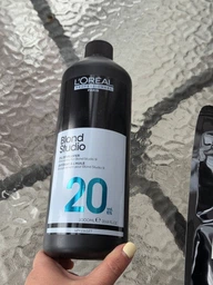 Живильний кремовий проявник для освітленого волосся 12% - L'Oreal Professionnel Blond Studio Creamy Nutri-Developer Vol.40 1000ml (177981-90417)
