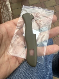 Накладка на ніж зелена задня 111 мм Victorinox C.8904.4