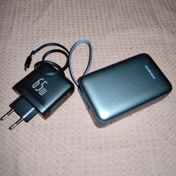 Повербанк 30000 mAh 65W для ноутбука Foneng PX128 с LED дисплеем и быстрой зарядкой PD/QC USB-C порт встроенный кабель Type-C универсальный мощный портативный повербанк 30 000 power bank павербанк для телефона iPhone Samsung роутера планшета серый фото від покупців 3