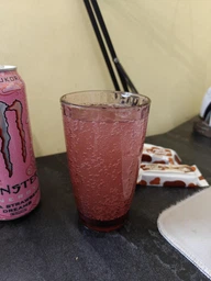 Упаковка безалкогольного енергетичного напою Monster Energy Ultra Strawberry Dreams 500 мл х 12 банок енергетик фото від покупців 2