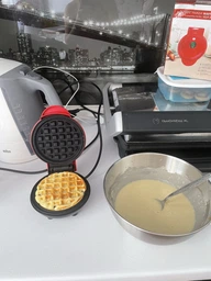 Електрична міні вафельниця Waffle Maker XL-287 з антипригарним покриттям фото від покупців 3
