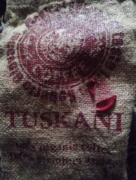 Кофе в зернах Tuskani 100% арабика 1 кг