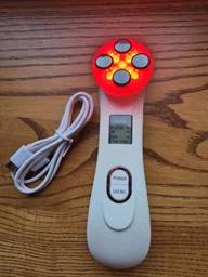 Массажер для лица микротоковый ультразвуковый LED светотерапии с микротоками скрабер с эффектом лифтинга и омоложения кожи 5в1 фото от покупателей 1