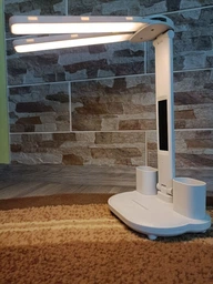 Світлодіодна настільна лампа трансформер на акумуляторі з дисплеєм 12в1 Tech Lamp - багатофункціональна з подвійним джерелом світла, календарем, термометром та тримачем для ручок, біла фото від покупців 16