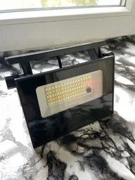 Прожектор светодиодный на солнечной панели 100 Вт 80 LED автономный уличный светильник IP65 для двора гаража и беседки с пультом таймером и переключением тёплого и холодного света Чёрный фото от покупателей 1