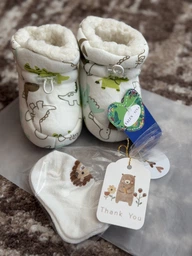 Детские теплые пинетки "Warm Paws" для малышей (длина стельки 12 см) (6-12 месяцев) белый с динозавриками (KS1029)