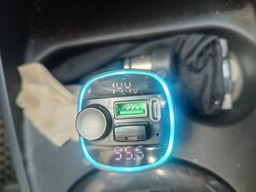 Автомобільний ФМ трансмітер FM модулятор з Bluetooth адаптер для автомобіля зі швидкою зарядкою підсвіткою мікрофоном блютуз CAR C22 PD Type-C + USB 22Вт напруга АКБ трансміттер перехідник для гучного зв'язку фото від покупців 5