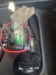 Автомобільний ФМ трансмітер FM модулятор з Bluetooth адаптер для автомобіля зі швидкою зарядкою підсвіткою мікрофоном блютуз CAR C22 PD Type-C + USB 22Вт напруга АКБ трансміттер перехідник для гучного зв'язку фото від покупців 2