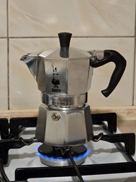Кавоварка гейзерна Bialetti Moka Express на 9 чашок 420 мл Метал (8006363011655) фото від покупців 5