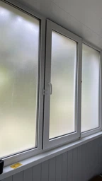 Самоклейна матова плівка на вікна 1 пог. м сонцезахисна напівпрозора матуюча для скла та дзеркал без принту HP-000s