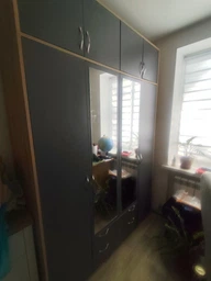 Шкаф для одежды Doros Ронди с зеркалом и антресолей 4 ДСП 160х52х236 см Дуб Артизан/Графит (80737830)