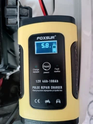 Імпульсний зарядний пристрій FOXSUR (12V, 5A) FBC1205D для легкових авто з функцією відновлення АКБ