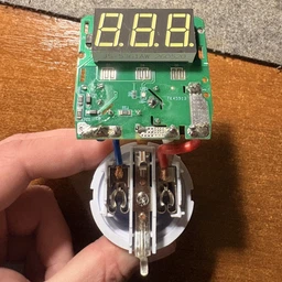 Реле напряжения для холодильника 16A 230V — розетка защиты от перепадов напряжения, стабилизатор напряжения с цифровым дисплеем, автоматическое восстановление, EU вилка белый 2100116 фото от покупателей 4