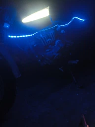 Яскрава водозахищена LED підсвітка на мотоцикл скутер байк 12V 1m в силіконі світлодіодна стрічка. Колір синя.