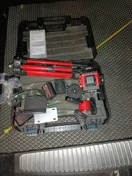 Лазерний рівень нівелір Laser Level Meter 3D-4D 2 акумулятори 16 ліній зелений промінь зі штативом в кейсі червоний фото від покупців 2