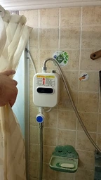 Проточний водонагрівач Delimano RX-021 з душем та екраном, нагрів води за 3 сек Білий
