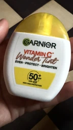 Тональний флюїд для обличчя Garnier Vitamin C Wonder Tint SPF50 Натуральний 40 мл (3600542664905)