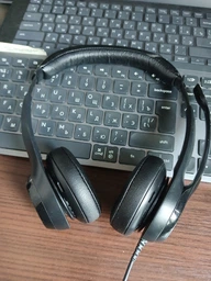 Амбушюрі JBL для навушників чорні JBL E35 E45BT E45 з ефектом пам'яті 65мм фото від покупців 1
